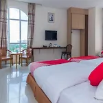 Oyo 776 Fame Hotel