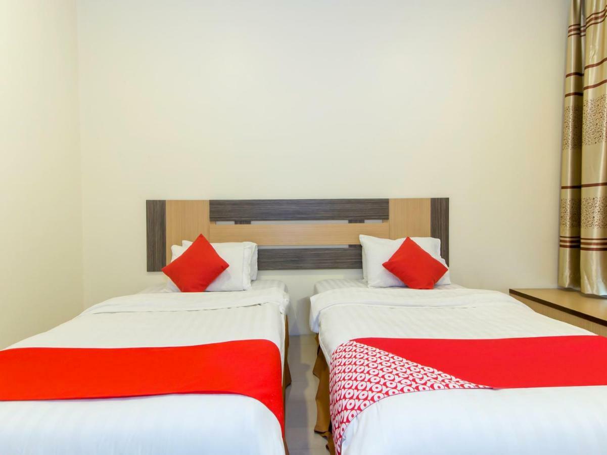Hotel Oyo 776 Fame 2*