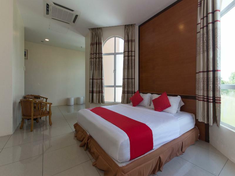 Oyo 776 Fame Hotel